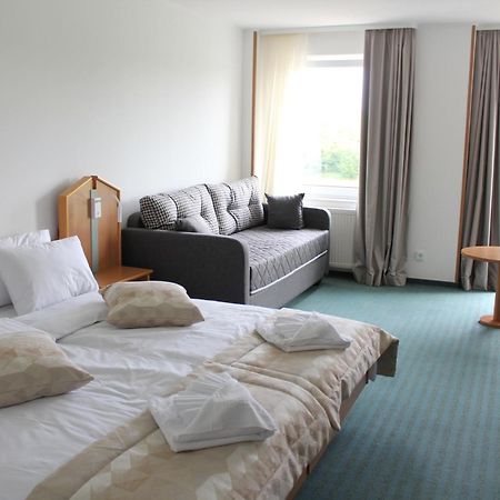 Hotel Bessunger Forst Rossdorf  Екстер'єр фото